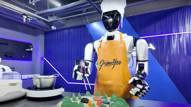 Robot Trung Quốc STAR1 biết dùng đũa và nấu ăn , gây ấn tượng mạnh - Ảnh 1.