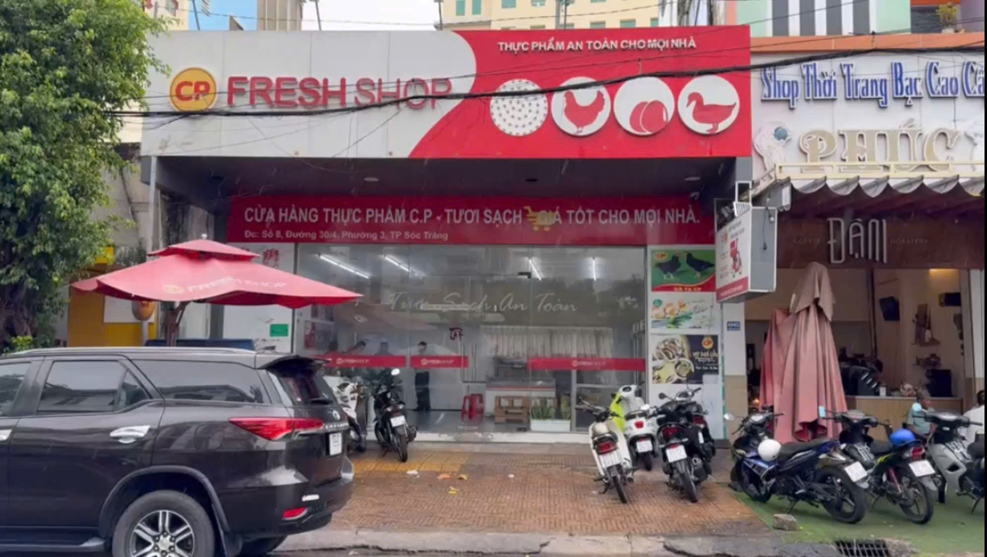Vụ tố heo bẩn: Bước đầu xác định nguồn gốc hình ảnh lan truyền là ảnh chụp mang đi tiêu hủy - Ảnh 1. Vụ tố heo bẩn: Bước đầu xác định nguồn gốc hình ảnh lan truyền là ảnh chụp mang đi tiêu hủy - Ảnh 1.