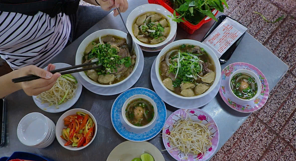 Hai quán phở, một nhà - cùng được Michelin gọi tên - Ảnh 5.