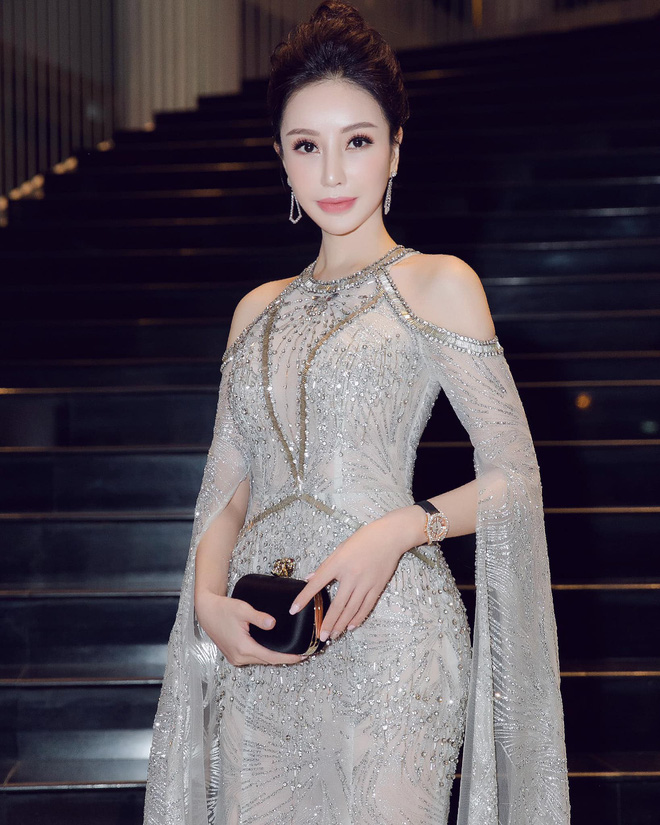 Chi tiết lạ liên quan tới Hoa hậu Lam Cúc trên MXH- Ảnh 9. Chi tiết lạ liên quan tới Hoa hậu Lam Cúc trên MXH- Ảnh 9.