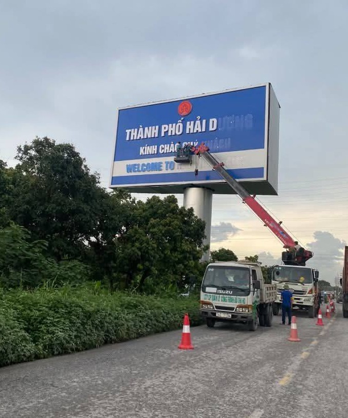VIDEO tấm biển nổi tiếng ở Hải Dương gỡ xuống, hội 34 x&uacute;c động: D&ugrave; Hải Dương hay Hải Ph&ograve;ng, qu&ecirc; hương vẫn ở đ&oacute;!- Ảnh 1.