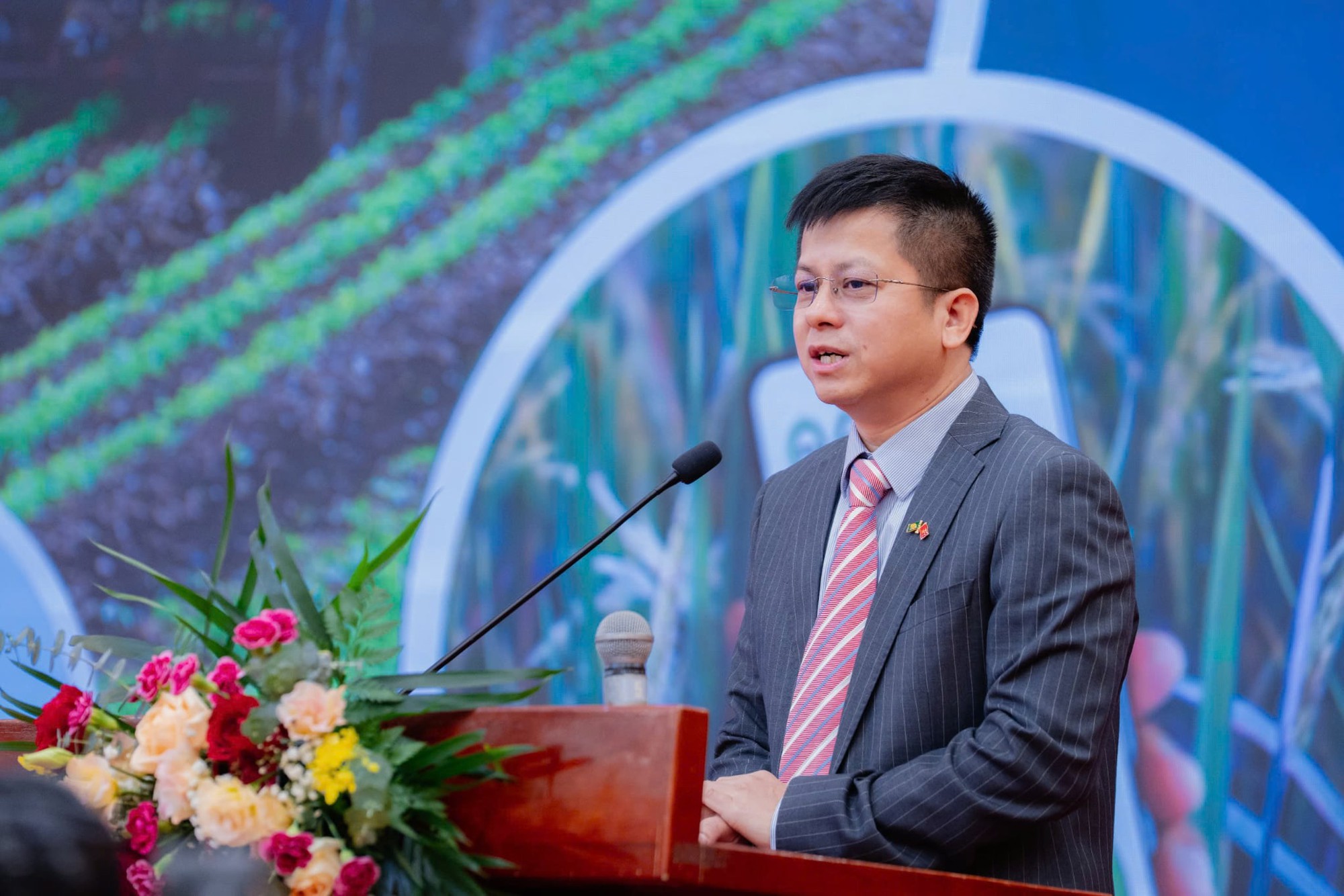 Giải pháp phát triển bền vững toàn diện cho doanh nghiệp trong kỷ nguyên mới- Ảnh 2.