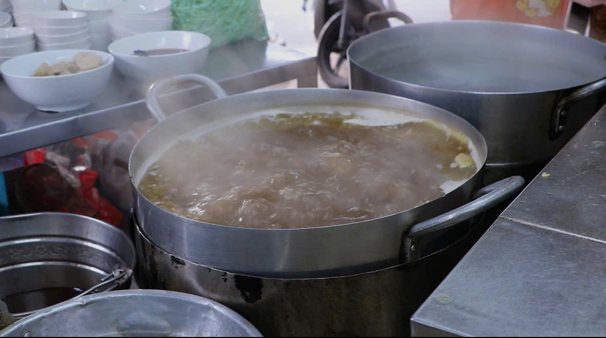 Hai quán phở, một nhà - cùng được Michelin gọi tên - Ảnh 8.
