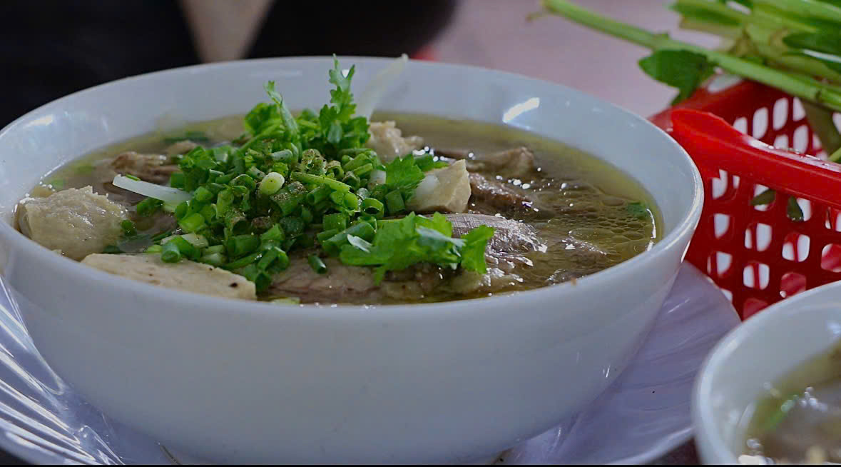 Hai quán phở, một nhà - cùng được Michelin gọi tên - Ảnh 4.