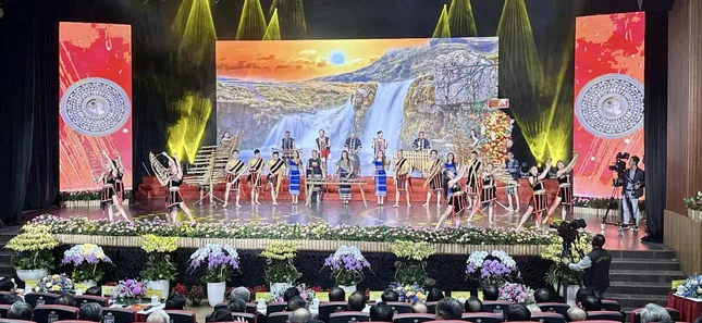 Công bố nhân sự lãnh đạo các tỉnh, thành mới sau sáp nhập - Ảnh 34.