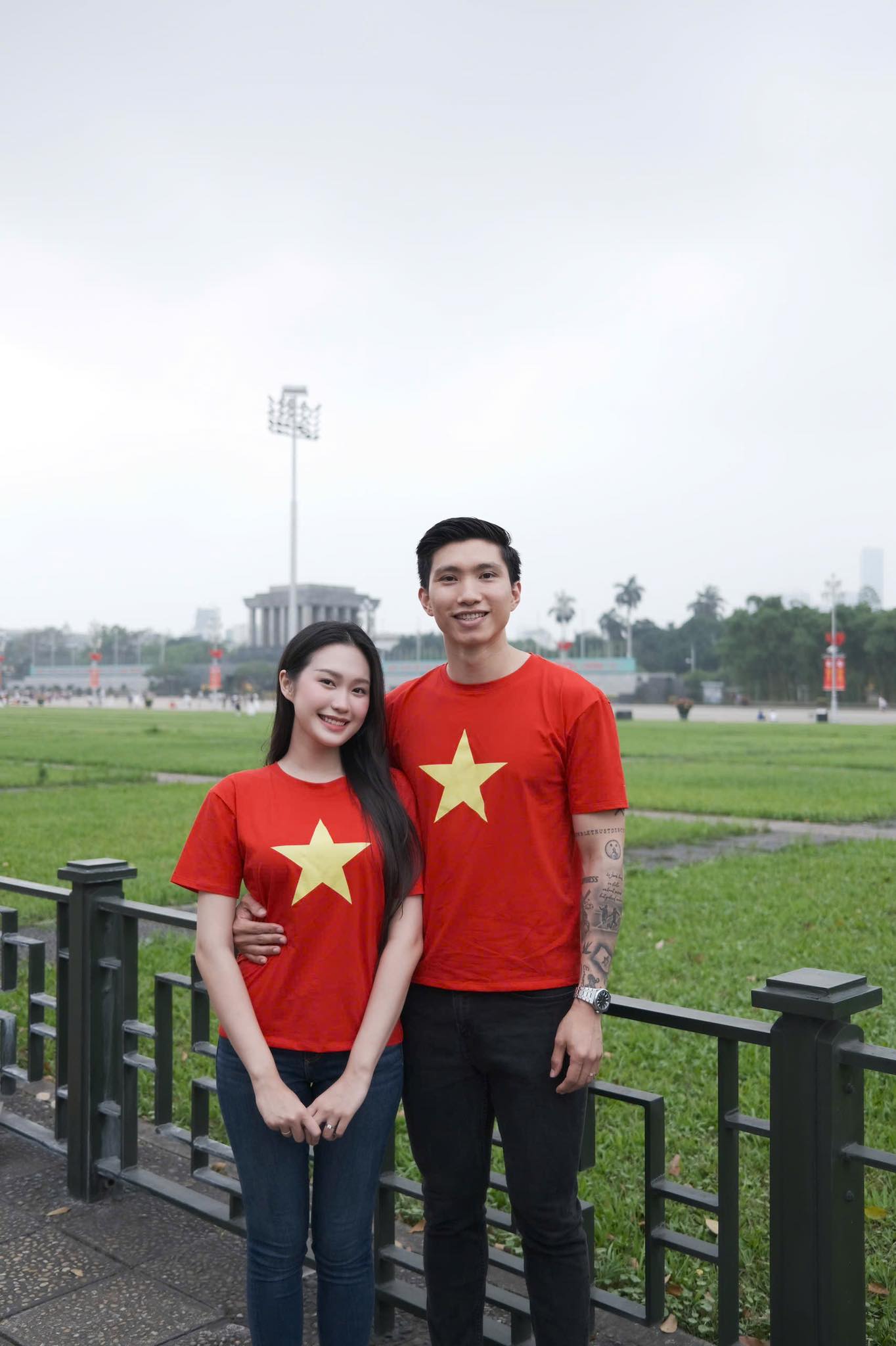 Công Vinh-Thuỷ Tiên, Công Phượng-Hoà Minzy và những cặp đôi cầu thủ - mỹ nhân showbiz gây sốt 1 thời giờ ra sao?- Ảnh 5.