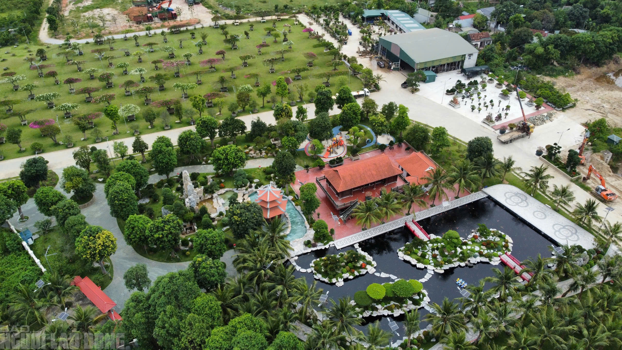 Thực hư khu biệt phủ khủng của Tuấn thần đèn ngòai đê sông Mã - Ảnh 1.