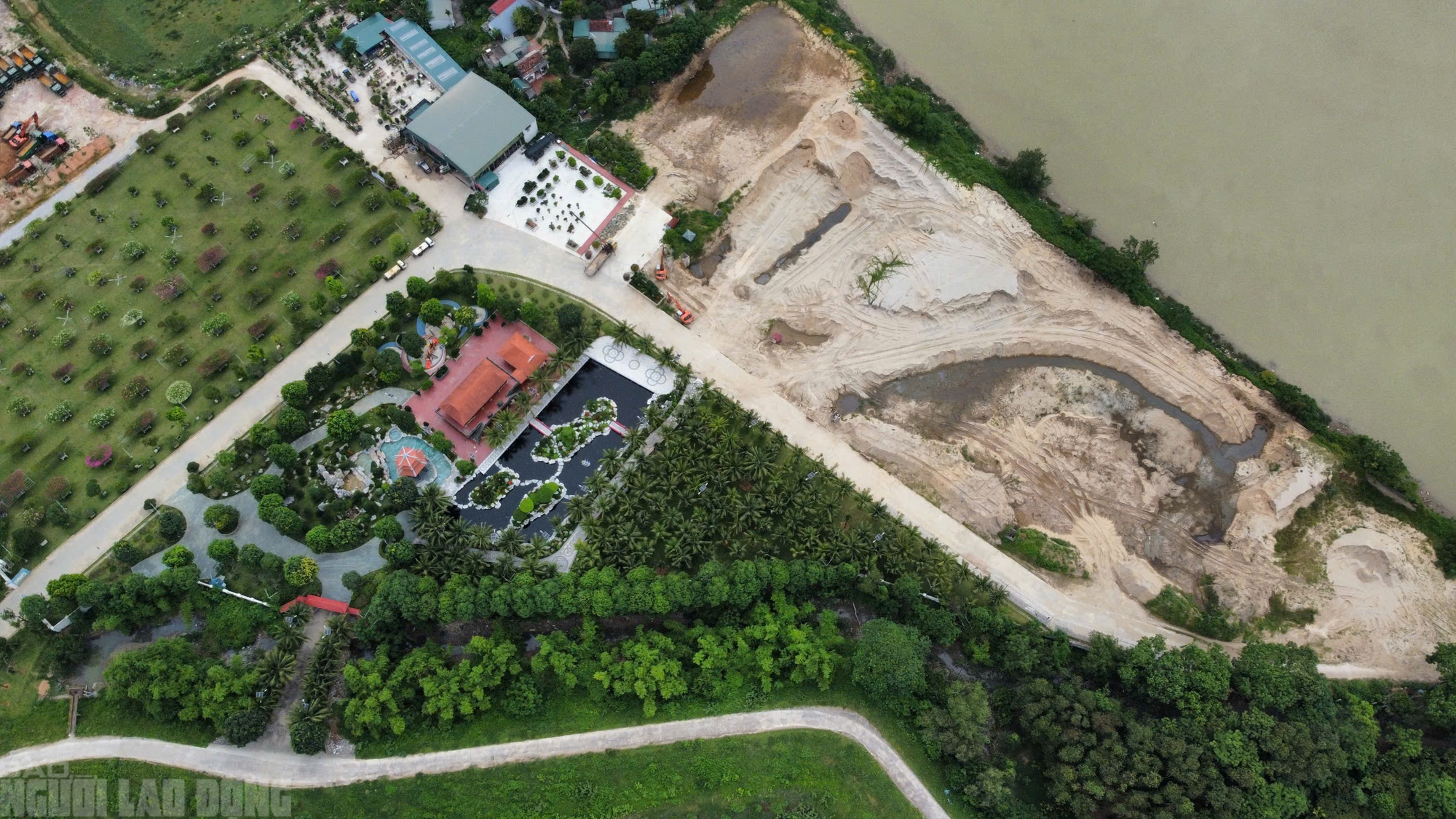 Thực hư khu biệt phủ khủng của Tuấn thần đèn ngòai đê sông Mã - Ảnh 2.