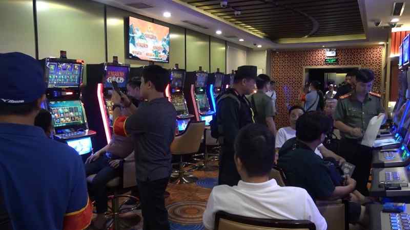 Bộ Công an yêu cầu 4 bị can trốn truy nã ra đầu thú - Ảnh 2.