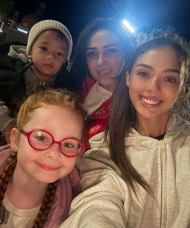 Mặt mộc b&oacute;c trần nhan sắc của vợ mẫu t&acirc;y B&ugrave;i Tiến Dũng khi về Ukraine, visual mẹ ngoại trẻ đẹp mới g&acirc;y x&ocirc;n xao- Ảnh 3.