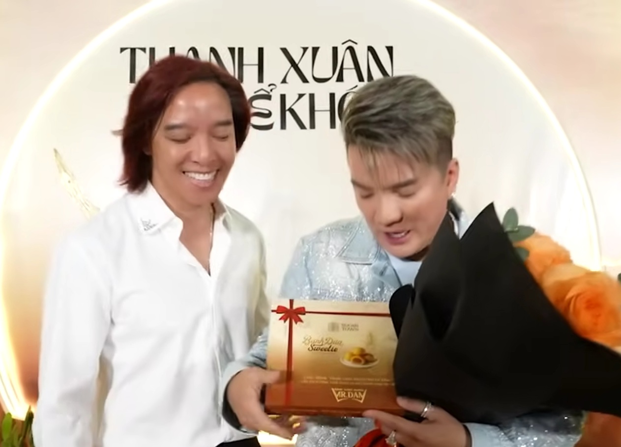 Vợ cũ Bằng Kiều bật khóc trước Đàm Vĩnh Hưng- Ảnh 1.