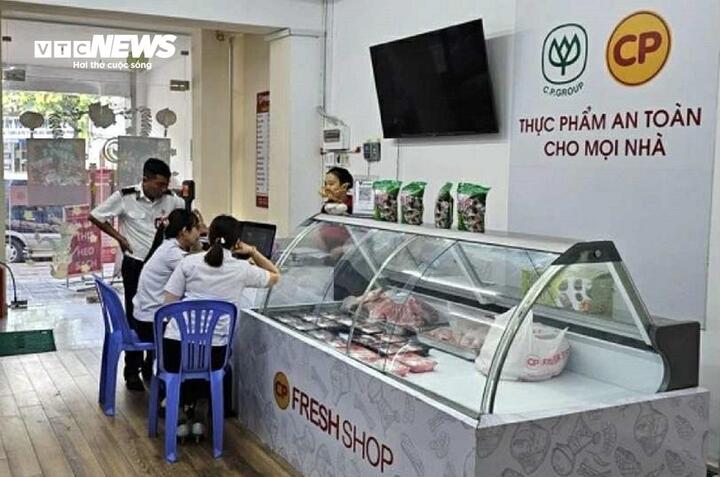 Kiểm tra đột xuất an toàn thực phẩm tại cửa hàng C . P Việt Nam ở Bình Dương - Ảnh 1.