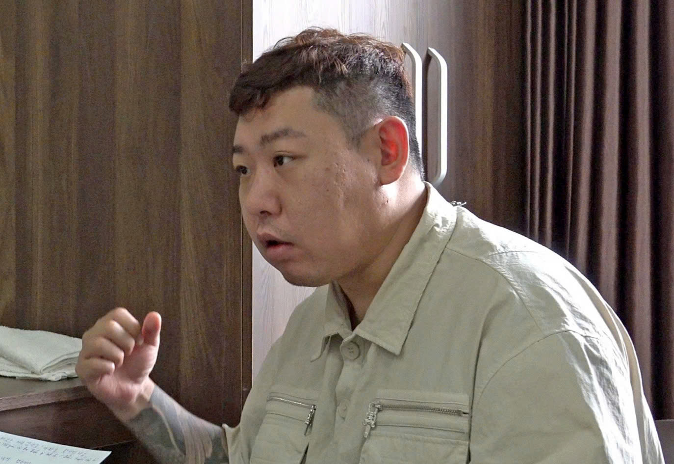 Bắt giữ Hong Sangwoo , người Hàn Quốc bị Interpol truy nã vì lừa đảo tại Campuchia - Ảnh 1.
