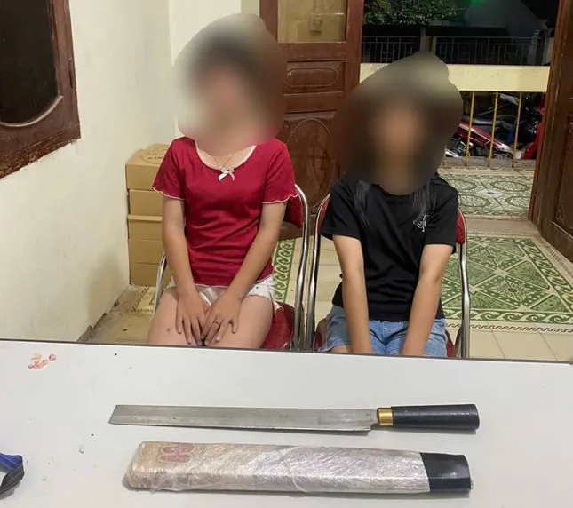 Nữ sinh mang dao đe dọa nam sinh: H&agrave;nh vi g&acirc;y rối trật tự c&ocirc;ng cộng - Ảnh 1.