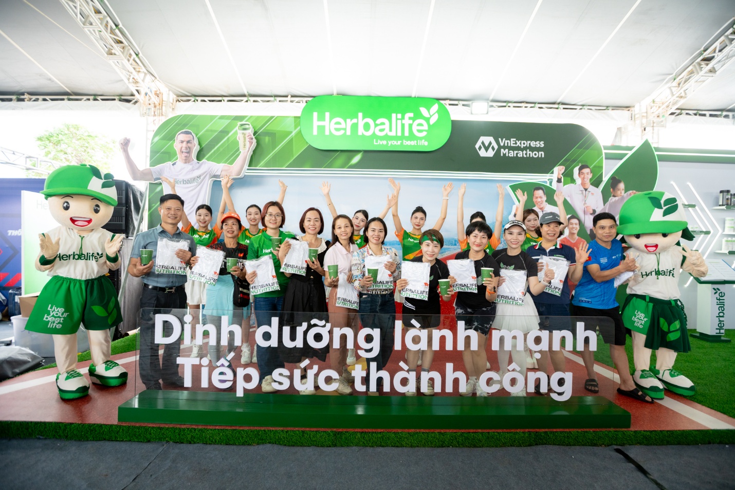 Herbalife Việt Nam tiếp tục đồng hành cùng VnExpress Marathon Hạ Long 2025 - Ảnh 2.