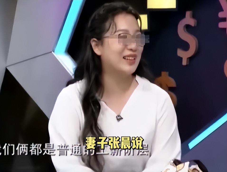 Đ&ocirc;i vợ chồng vẫn tiết kiệm được 26 tỷ đồng trong 5 năm nhờ mua đồ ăn sắp hết hạn, tự cắt t&oacute;c, tự thay dầu xe- Ảnh 1.