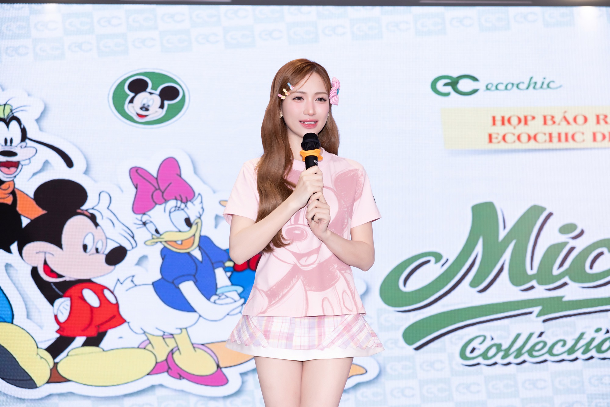 Hoà Minzy: "Chỉ cần tôi gật đầu, hàng trăm thương hiệu bỏ rất nhiều tiền để mời quảng cáo" - Ảnh 1. Hoà Minzy: "Chỉ cần tôi gật đầu, hàng trăm thương hiệu bỏ rất nhiều tiền để mời quảng cáo" - Ảnh 1.