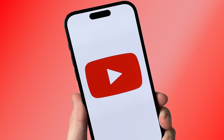 YouTube ngừng hỗ trợ iOS 15 khiến nhiều iPhone , iPad đời cũ không thể sử dụng - Ảnh 1. YouTube ngừng hỗ trợ iOS 15 khiến nhiều iPhone , iPad đời cũ không thể sử dụng - Ảnh 1.