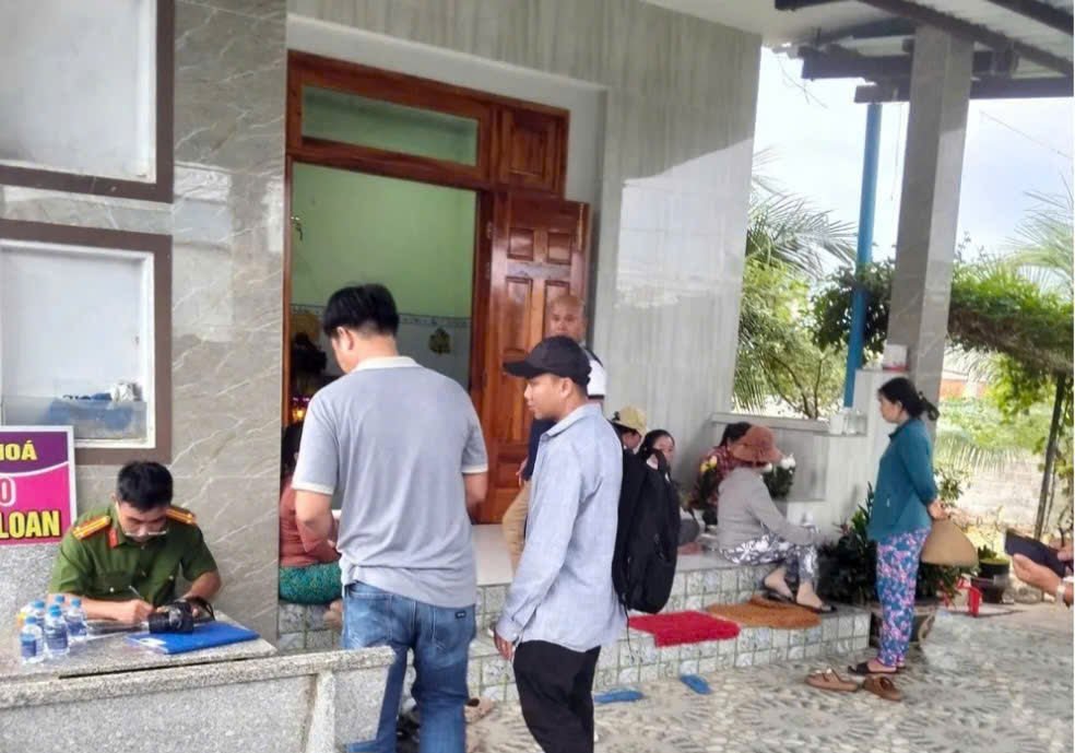 Bạo hành trẻ em: Chồng hờ bị bắt giam sau cái chết thương tâm của bé gái 3 tuổi - Ảnh 1.