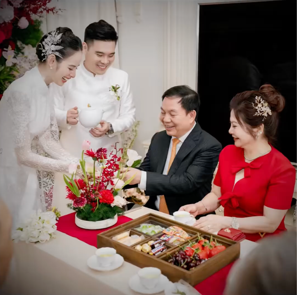 Trọn vẹn đ&aacute;m hỏi của Hương Li&ecirc;n v&agrave; thiếu gia điển trai: Từng chi tiết đều hướng về c&ocirc; d&acirc;u- Ảnh 1.