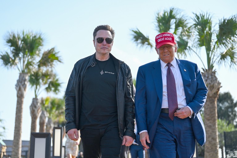 Elon Musk mang qu&acirc;n cờ quan trọng ra &ldquo;doạ ngược&rdquo; &ocirc;ng Trump: Uy lực lớn đến đ&acirc;u?