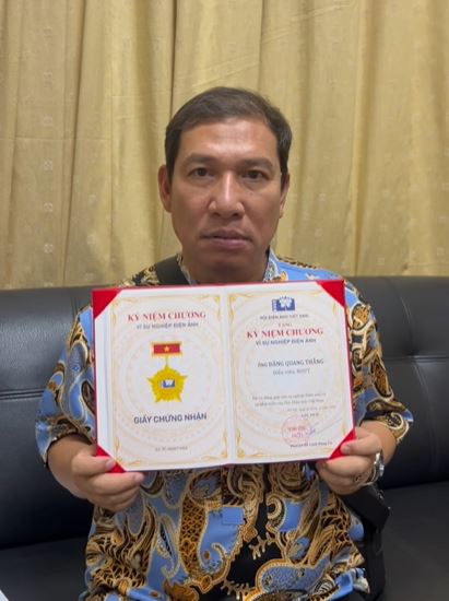 NSƯT Quang Thắng khoe tin vui liên quan sự nghiệp, hàng trăm người chỉ chú ý 1 điều - Ảnh 3.