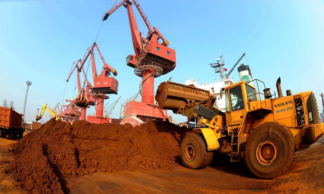 Ngành ô tô thế giới chao đảo khi Trung Quốc kiểm soát xuất khẩu đất hiếm - Ảnh 1.