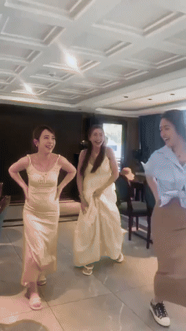 Chu Thanh Huyền - vợ Quang Hải đi gi&agrave;y nhảy l&ecirc;n b&agrave;n ăn chụp ảnh g&acirc;y tranh c&atilde;i kịch liệt- Ảnh 1.