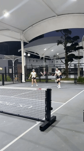 Hoa hậu Đỗ Hà khoe chân dài thẳng tắp trên sân pickleball, phong thái khác hẳn lúc đi chợ cùng bạn trai thiếu gia- Ảnh 2.