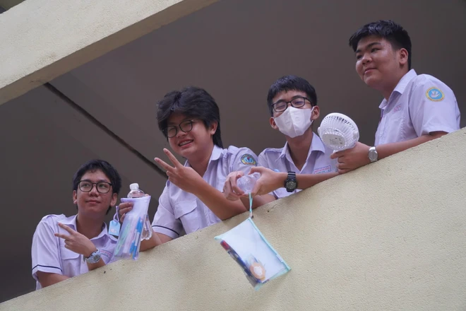 Cập nhật đề thi môn Ngữ văn 2025 cho kỳ thi lớp 10 tại TP . HCM - Ảnh 1.