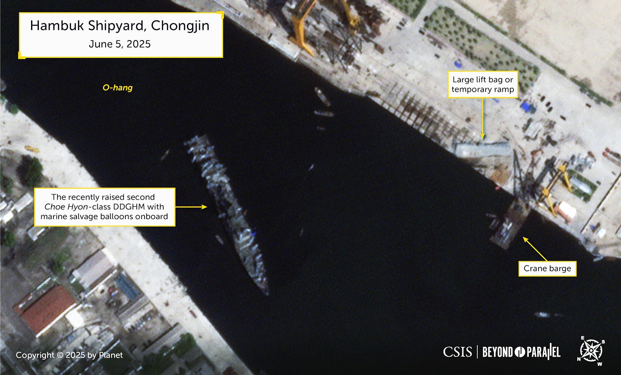 Triều Tiên báo tin vui về tàu chiến "khủng" gặp sự cố hạ thủy- Ảnh 1. Triều Tiên báo tin vui về tàu chiến "khủng" gặp sự cố hạ thủy- Ảnh 1.