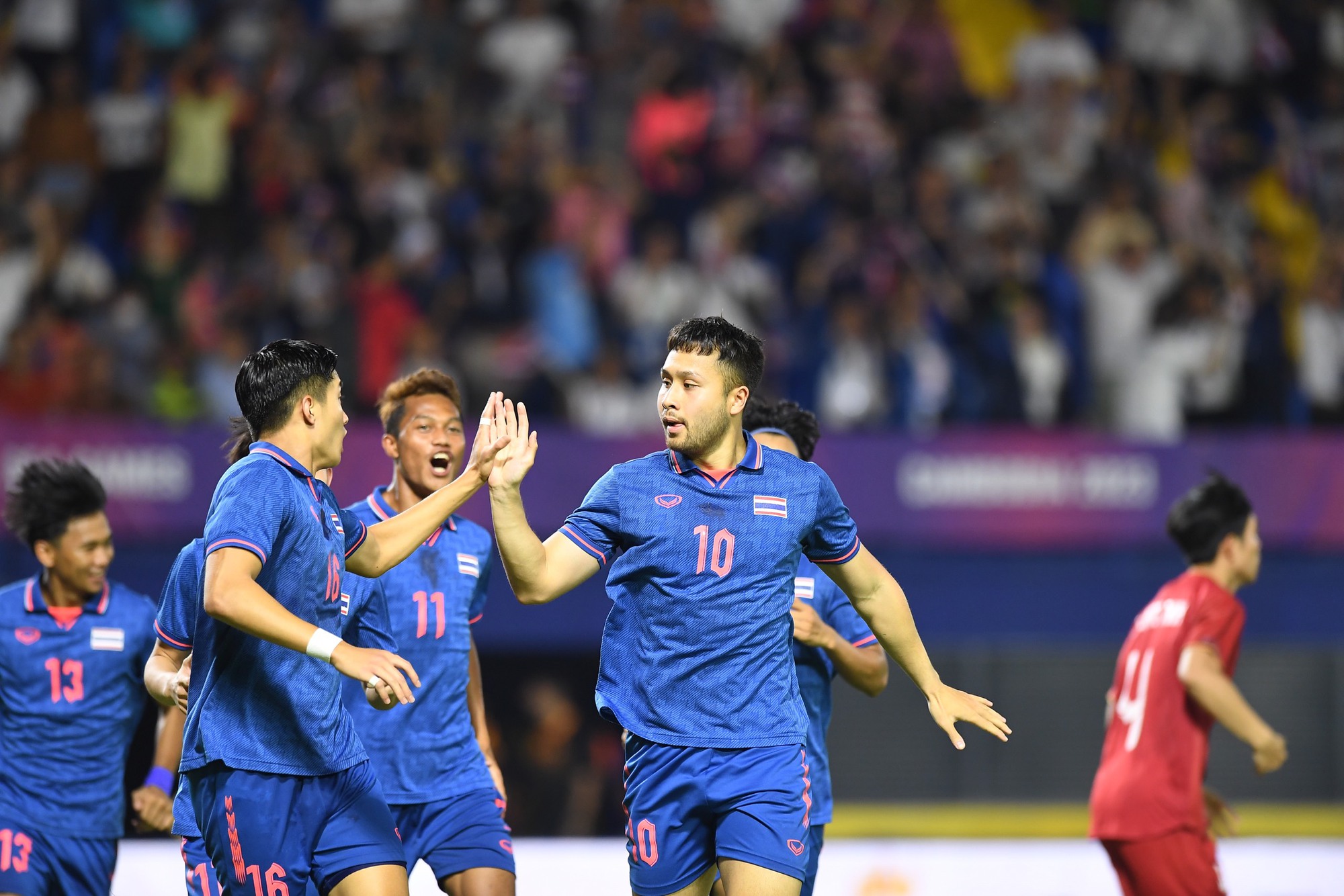 U22 Thái Lan thiệt hại lớn vì quy định ngặt nghèo, U22 Việt Nam tăng cơ hội giành HCV SEA Games - Ảnh 1.