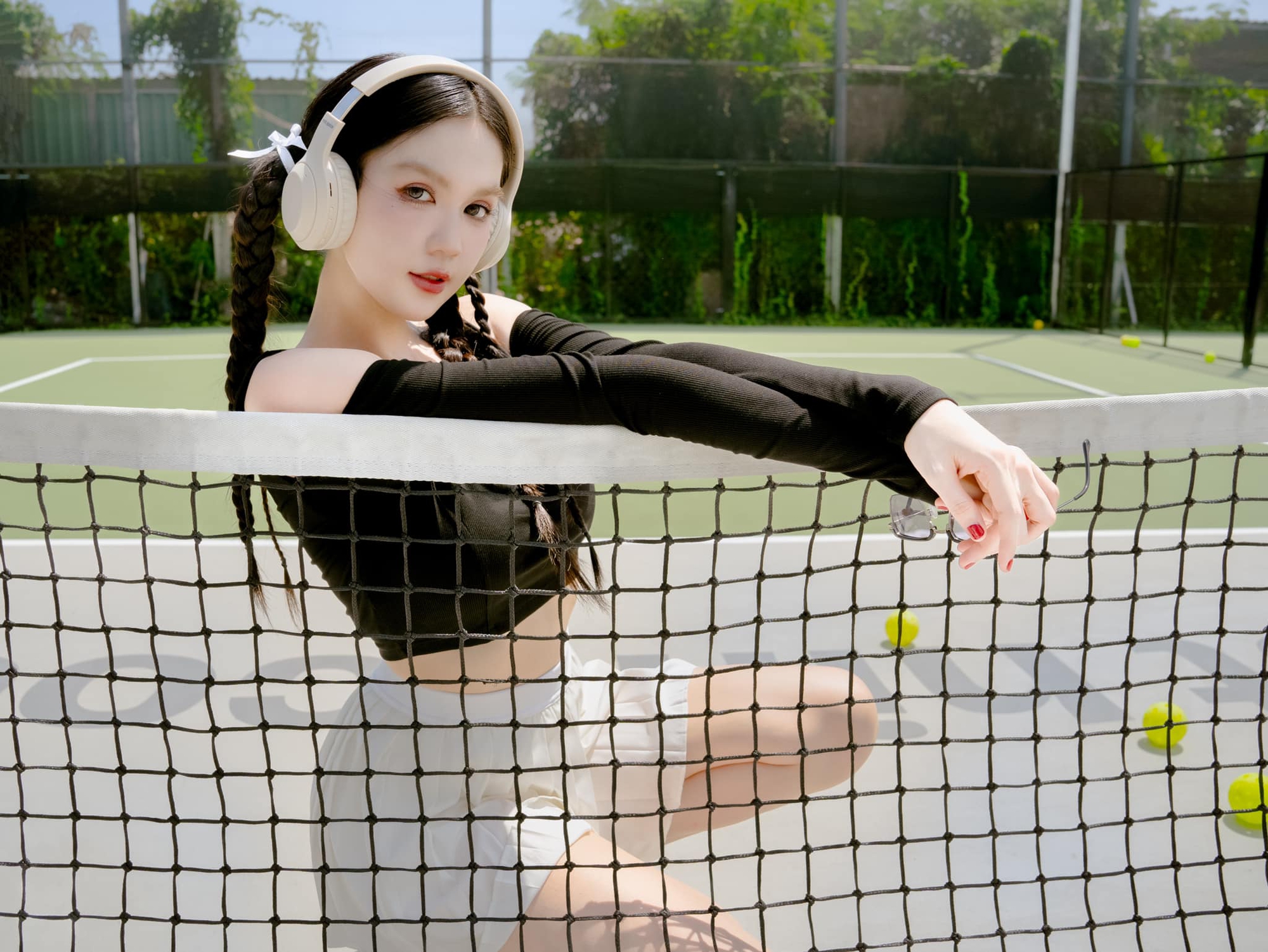Ngọc Trinh chơi pickleball từ 6h s&aacute;ng nhưng đ&aacute;nh b&oacute;ng th&igrave; &iacute;t &ldquo;đ&aacute;nh v&agrave;o quảng c&aacute;o&rdquo; th&igrave; nhiều- Ảnh 3.