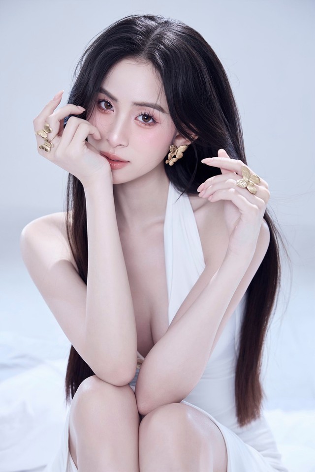 Giữa tranh cãi mỹ nhân 2k2 làm dâu hào môn sau khi chia tay Nam vương: Lộ clip chồng thiếu gia lên tiếng - Ảnh 1. Giữa tranh cãi mỹ nhân 2k2 làm dâu hào môn sau khi chia tay Nam vương: Lộ clip chồng thiếu gia lên tiếng - Ảnh 1.