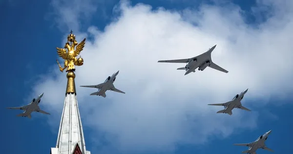 Nga có động thái hiếm thấy với máy bay ném bom hàng hiếm "Thiên nga trắng" - Ảnh 2.