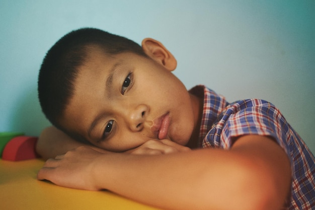 Người nóng nảy ở nhà nhưng lễ phép với người ngoài: 3 lý do giải thích - Ảnh 1.