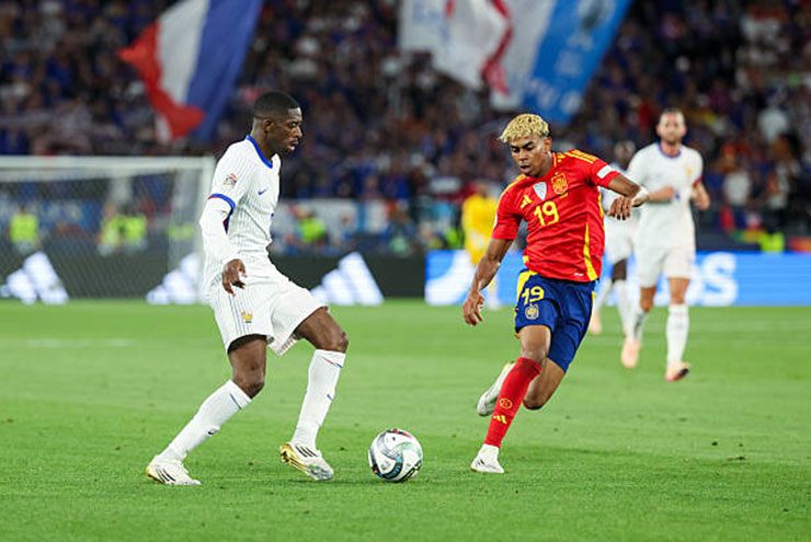 Yamal thắng Dembele, khi "thế hệ cợt nhả" giành Quả bóng vàng thì nó sẽ như thế nào? - Ảnh 1. Yamal thắng Dembele, khi "thế hệ cợt nhả" giành Quả bóng vàng thì nó sẽ như thế nào? - Ảnh 1.