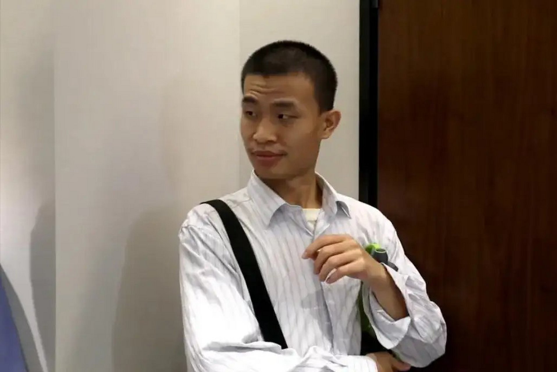 Giáo sư toán học Vi Đông Dịch bất ngờ nổi tiếng trên mạng xã hội Trung Quốc - Ảnh 6.