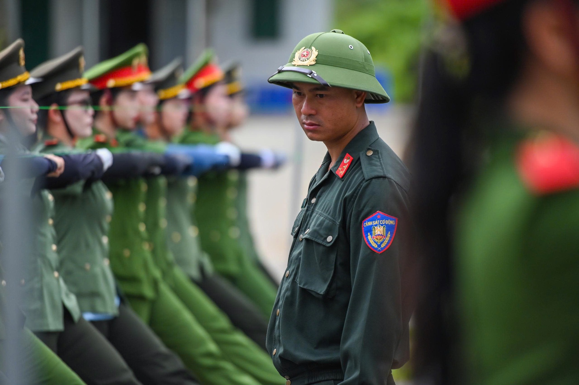 Cận cảnh “ bông hoa thép ” luyện tập diễu binh chuẩn bị Quốc khánh 2 - 9 - Ảnh 9.