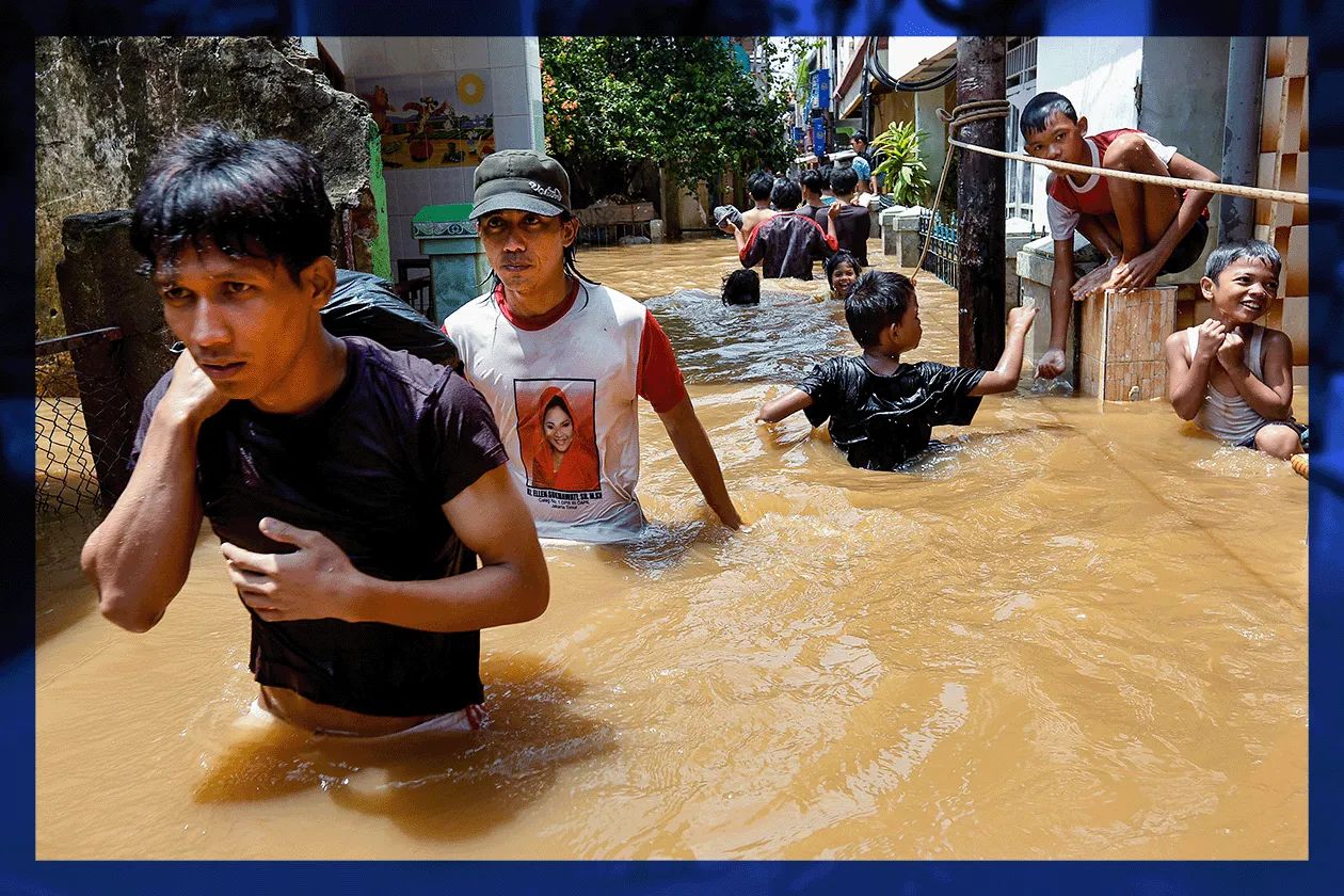 Nhiều th&agrave;nh phố lớn đang ch&igrave;m với tốc độ b&aacute;o động - Ảnh 1.