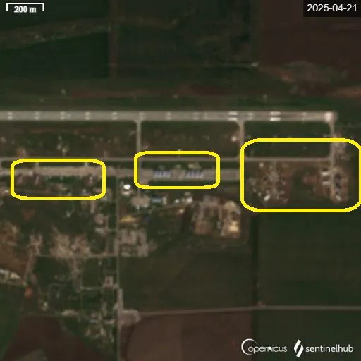 Ảnh vệ tinh tiết lộ động thái bất thường của Nga tại 14 căn cứ không quân - Ảnh 7.