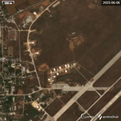 Ảnh vệ tinh tiết lộ động thái bất thường của Nga tại 14 căn cứ không quân - Ảnh 6.