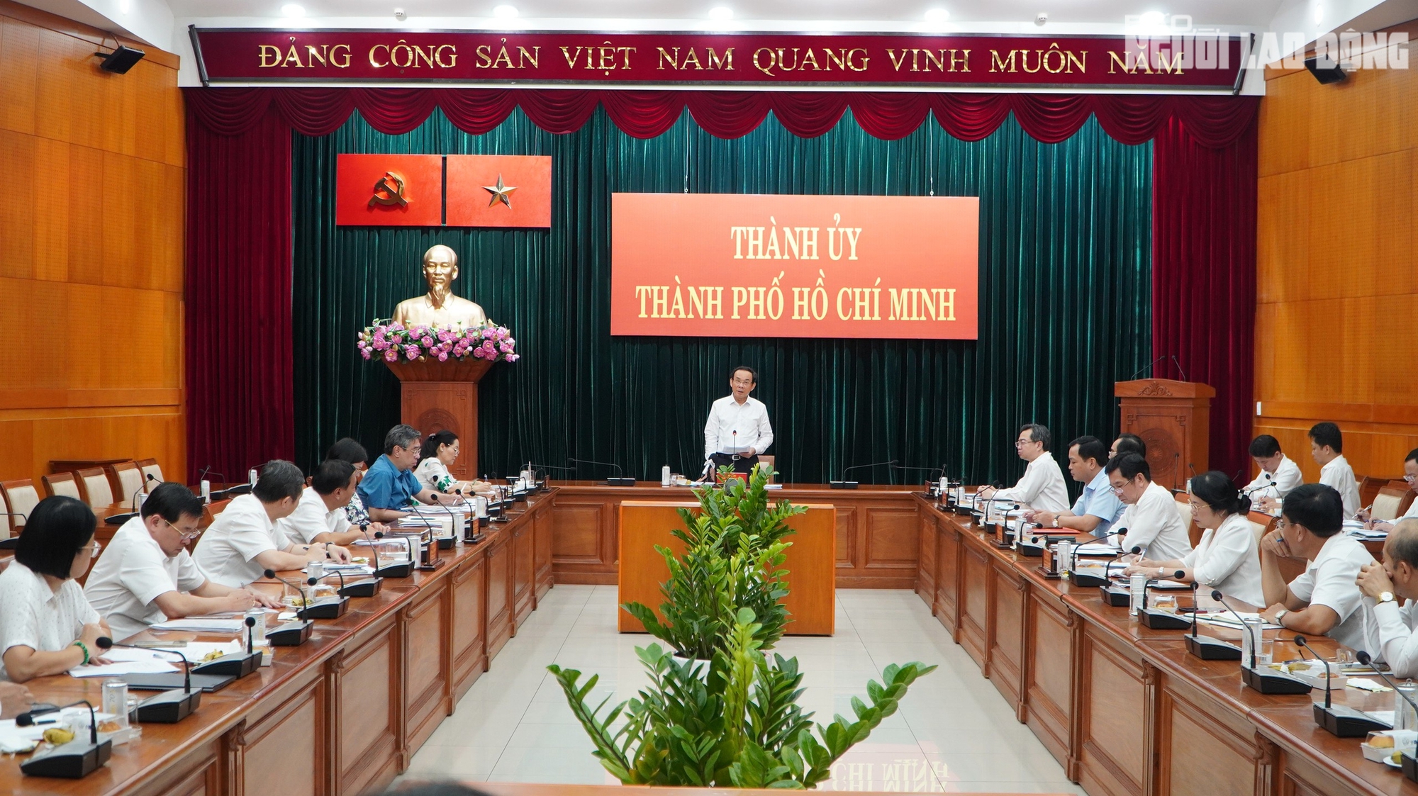 TP HCM họp đột xuất về sắp xếp phường xã trước khi triển khai mô hình chính quyền mới - Ảnh 1.