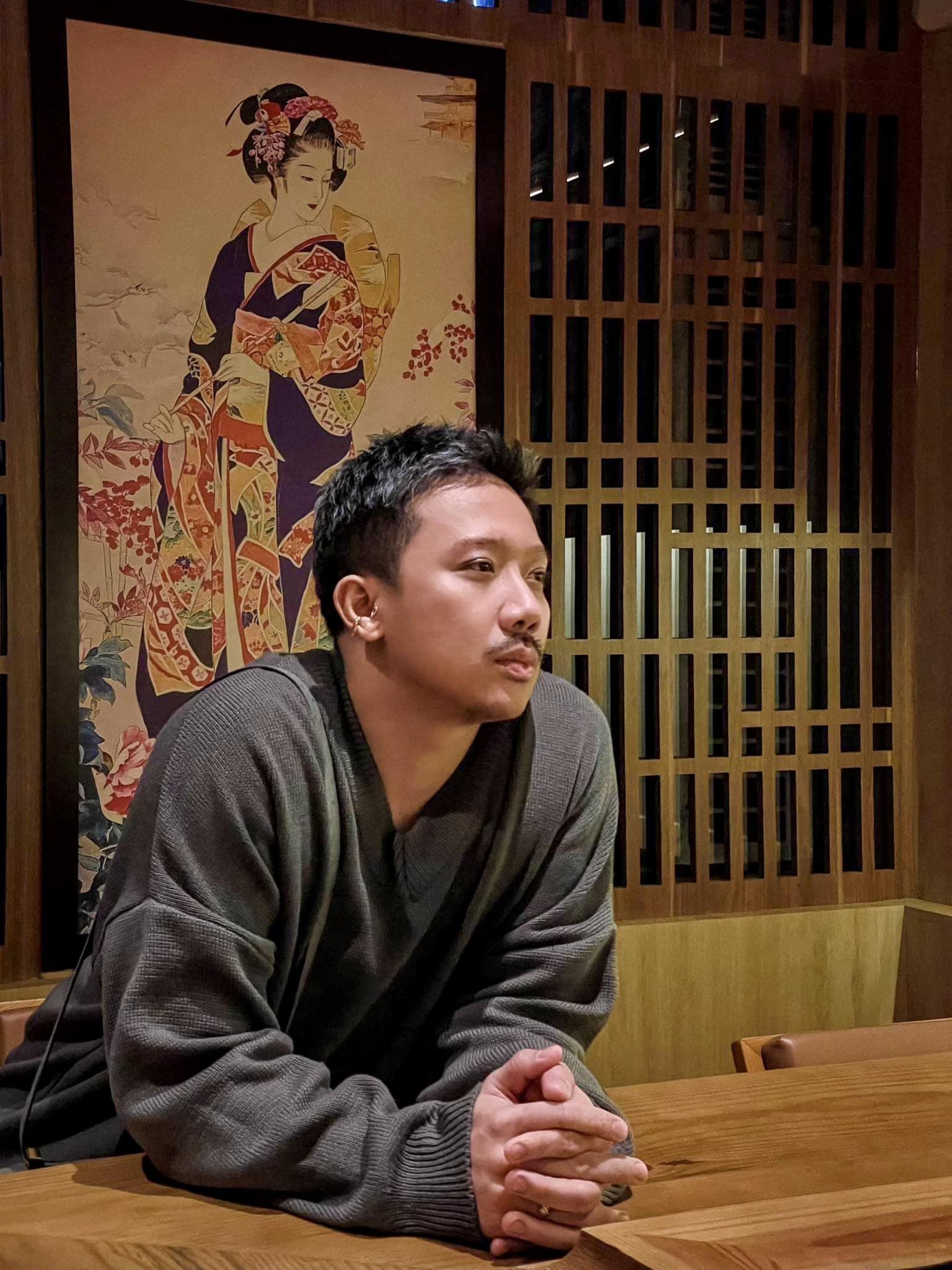 Nam nghệ sĩ Việt đình đám, giàu, đẹp trai lấy người phụ nữ hơn 2 tuổi bị bệnh nguy hiểm, khó có con - Ảnh 2.