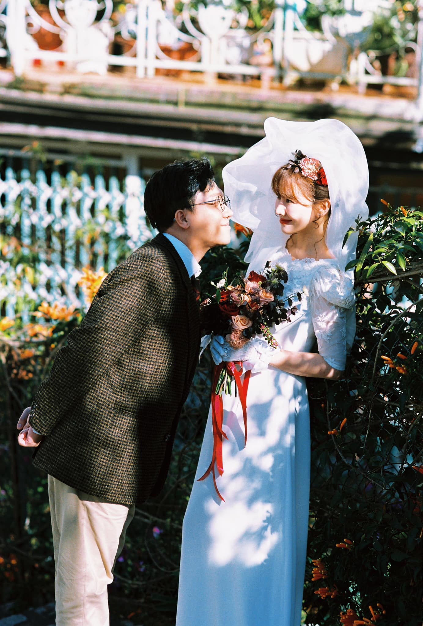 Nam nghệ sĩ Việt đình đám, giàu, đẹp trai lấy người phụ nữ hơn 2 tuổi bị bệnh nguy hiểm, khó có con - Ảnh 3.