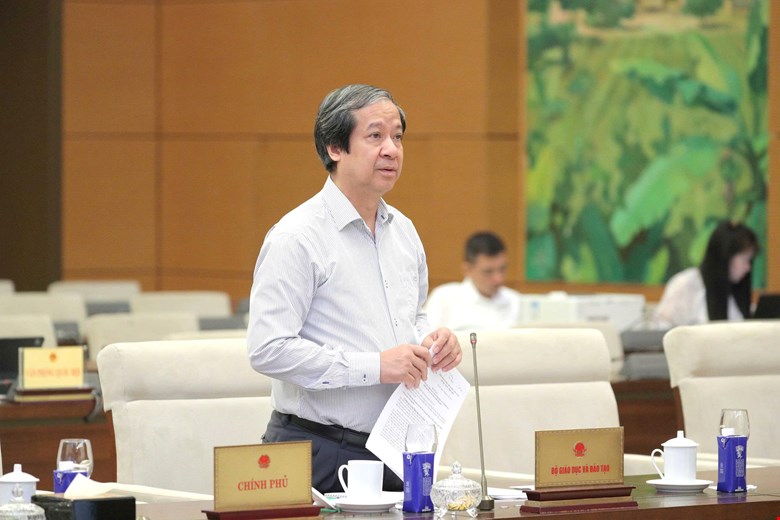 Cấm giáo viên dạy thêm học sinh chính khóa , Bộ trưởng Nguyễn Kim Sơn nêu lý do - Ảnh 2. Cấm giáo viên dạy thêm học sinh chính khóa , Bộ trưởng Nguyễn Kim Sơn nêu lý do - Ảnh 2.