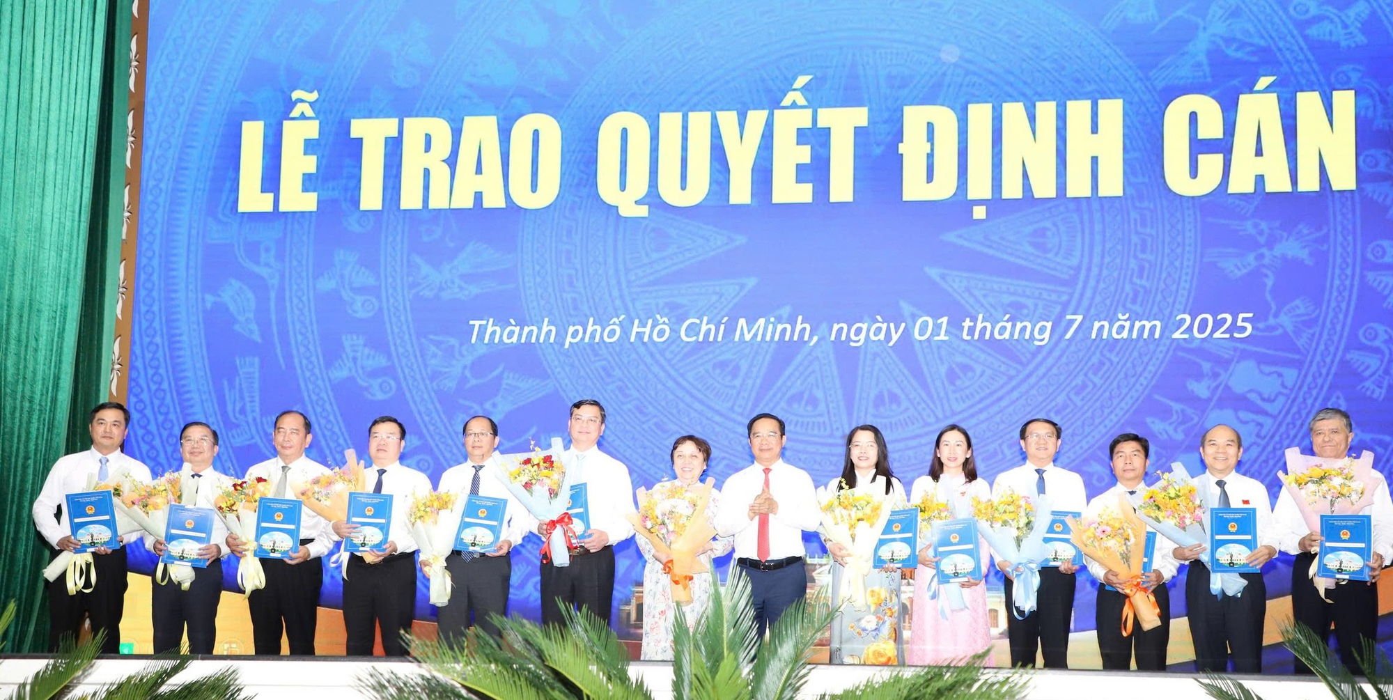 Danh sách 14 giám đốc và 137 phó giám đốc của 15 sở, ngành TP HCM sau hợp nhất- Ảnh 1.