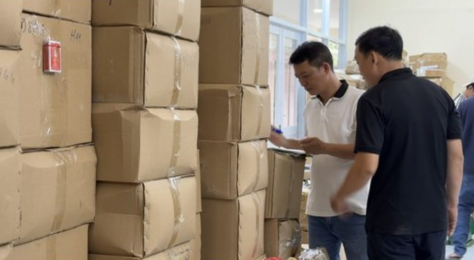 Công an TP HCM bắt Giám đốc Công ty Mỹ phẩm sản xuất hàng giả - Ảnh 3.