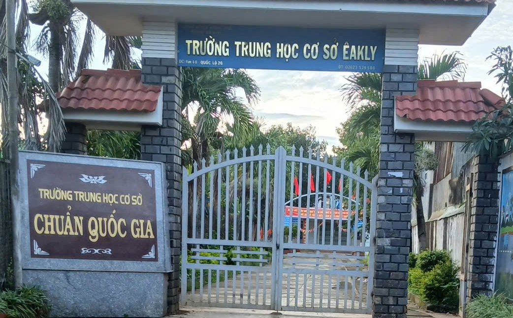 Điều động giáo viên sang trường khác nhưng "quên" trao đổi, bàn bạc!- Ảnh 1. Điều động giáo viên sang trường khác nhưng "quên" trao đổi, bàn bạc!- Ảnh 1.
