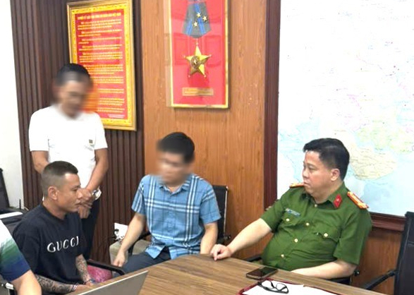 Truy bắt người đ&agrave;n &ocirc;ng đi xe SH g&acirc;y &aacute;n giữa phố đ&ocirc;ng - Ảnh 1.